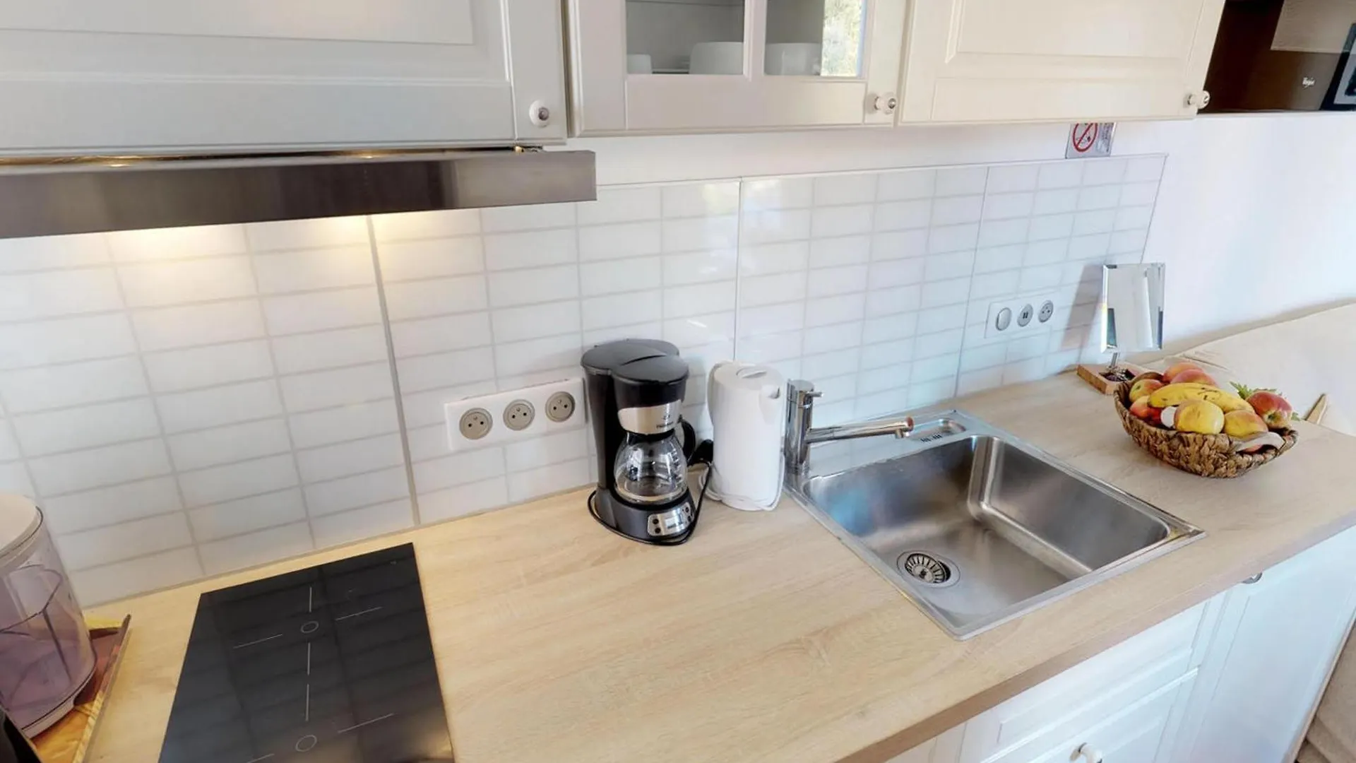 Charmant Studio Renove Avec Terrasse, Climatisation Et Wifi Gratuit - Fr-1-196-166 Menton 0*,