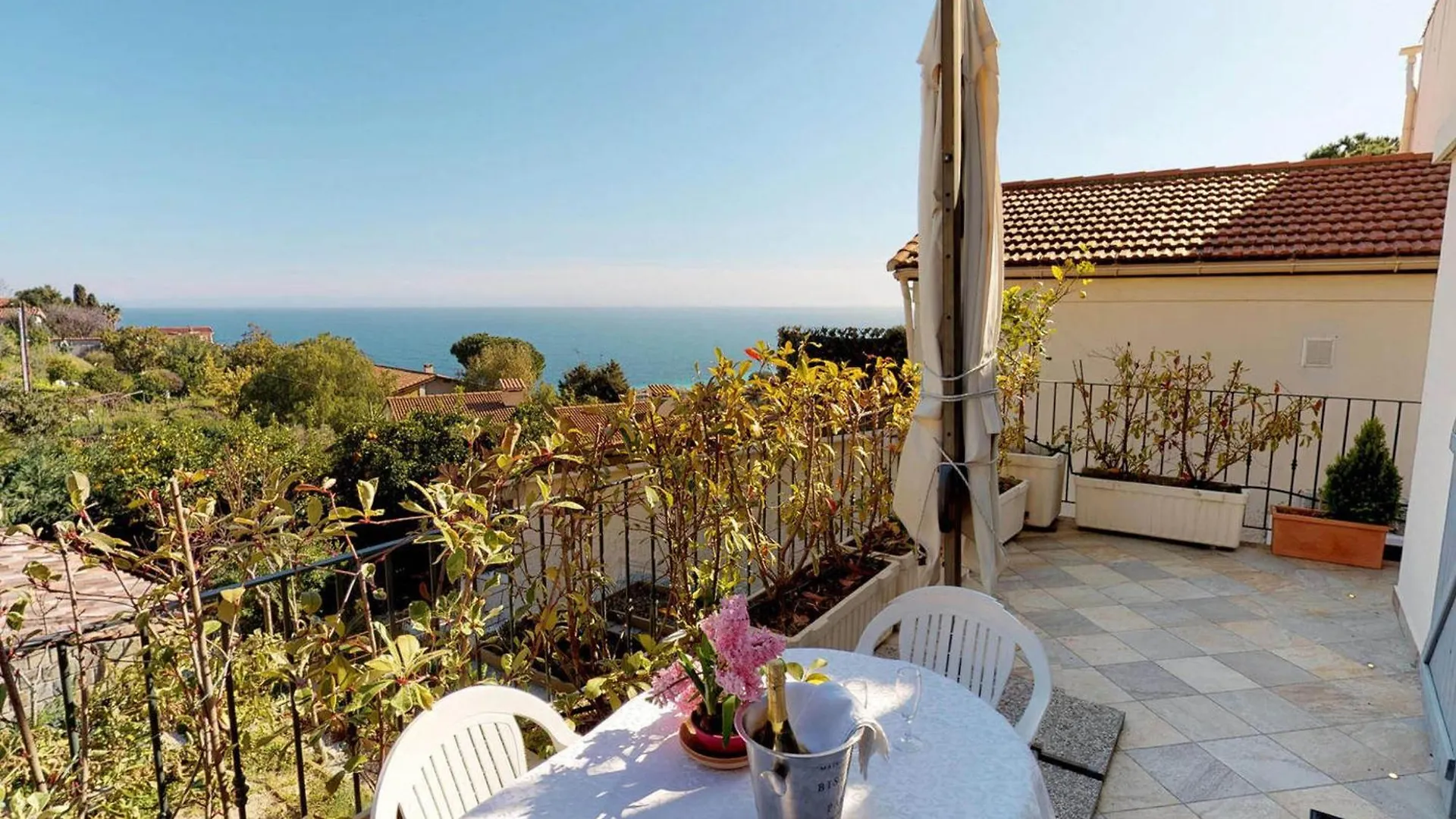 Charmant Studio Renove Avec Terrasse, Climatisation Et Wifi Gratuit - Fr-1-196-166 Menton