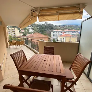 Beau 3 P. Parfaitement Situe Et Place De Parking A Disposition Appartement