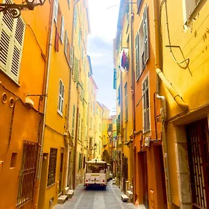 Old Town Apartment