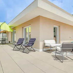 Spacieux Rooftop Parking, Terrasse Ensoleillee Appartement